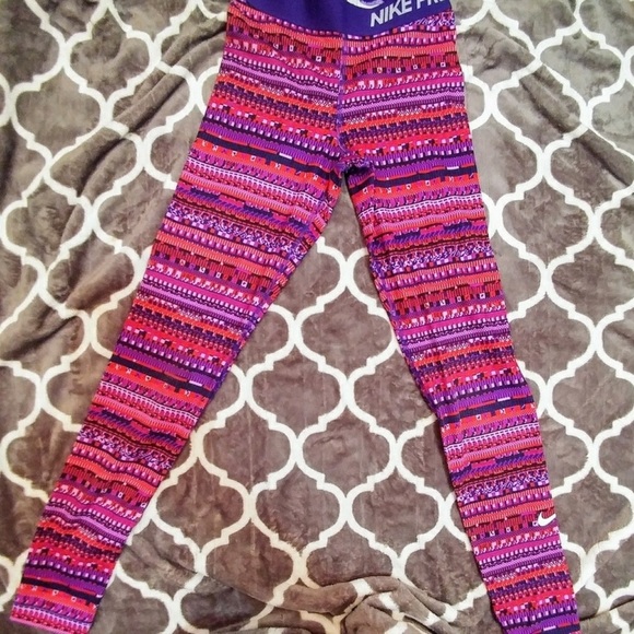 Nike leggings & matching top in new condition. - Picture 1 of 3